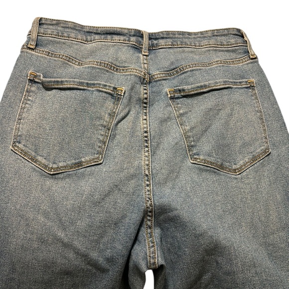 Old Navy Higher High Rise Flare Jeans Size 12 Light Wash Boho 90s 70s - Picture 5 of 7